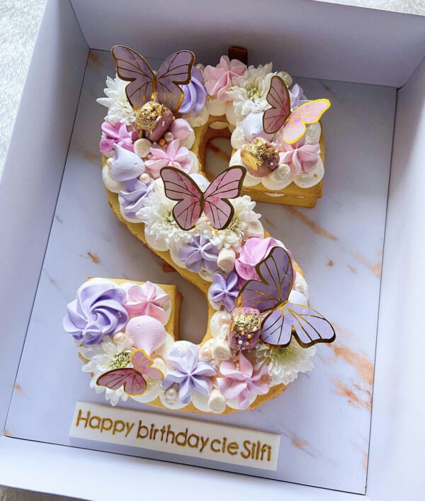 Letter Cake S